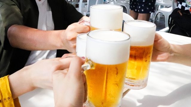 大学生 飲み会がもっと盛り上がるコール10選 みんなで楽しく杯を交わして盛り上がろう インターン 就活に役立つ情報メディア ユアターンplus